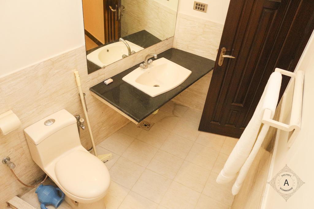 Shelton Accommodator Peschawar Exterior foto